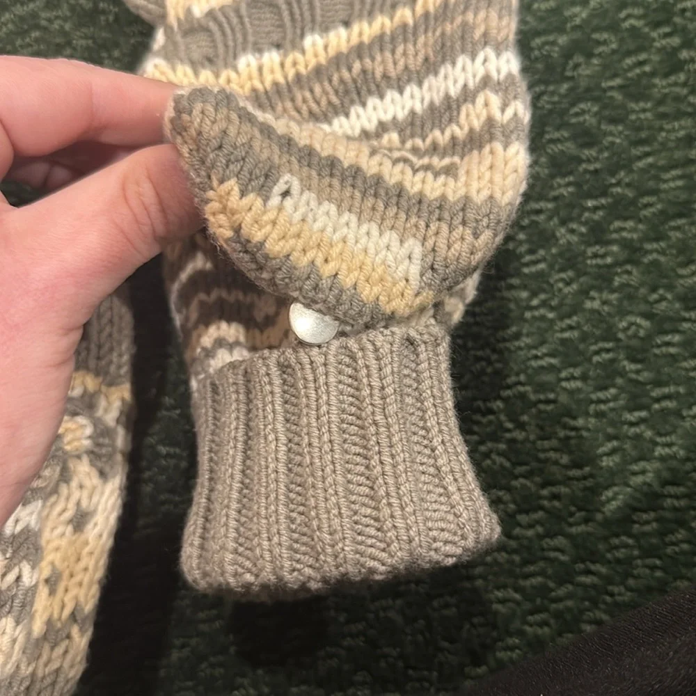 RACHEL RACHEL ROY gloves NWOT FINGERLESS GLOVES/MITTENS  GRAY AND WHITE